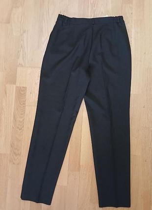 Классические зауженные женские брюки черные