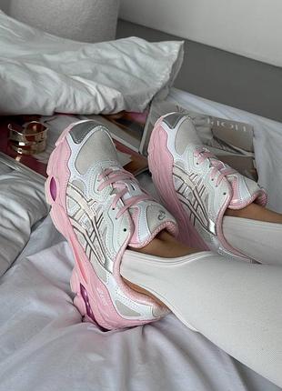 Бомбезная модель кроссовок