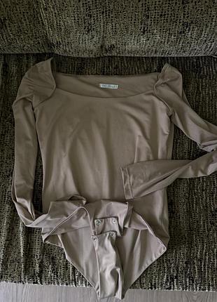 Новий боді кольору капучино з квадратним вирізом