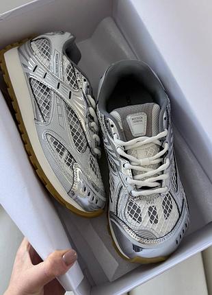 Преміальні брендові жіночі кросівки