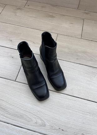 Шкіряні ботінки українського бренду