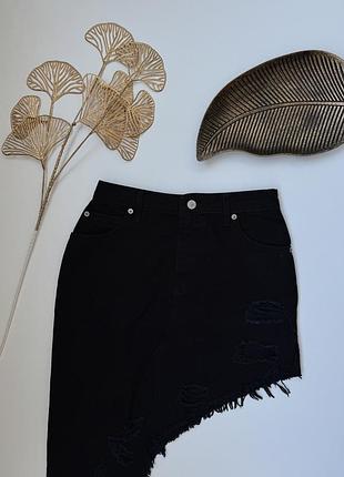Спідниця чорна міді