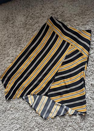 Жіноча міді спідниця f&f у смужку асиметричного крою, розмір l