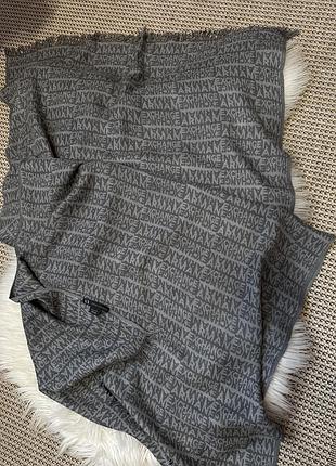 Дуже приємний шарф armani exchange