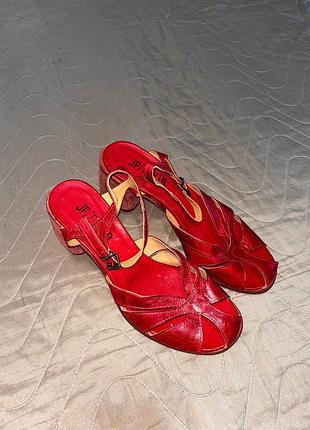 Фирменные туфли босоножки jp david