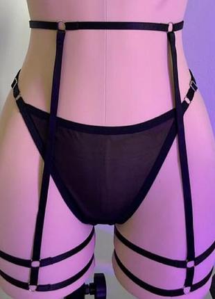 Трусики стринги и портупея