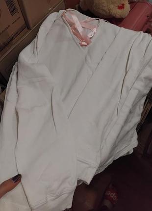 Кофта овесайз белая
