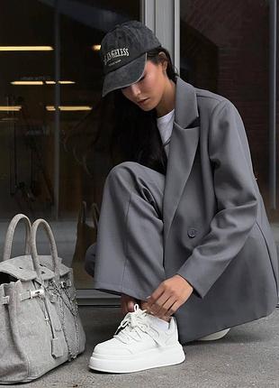 Ідеальний трендовий розкішний брючний костюм