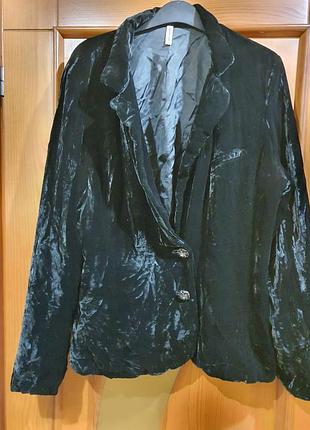 Пиджак бархат женский
u.s.a.
"taryn tayfor:
18%шелк 82%район