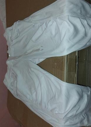 Белые  шорты женские бриджи
