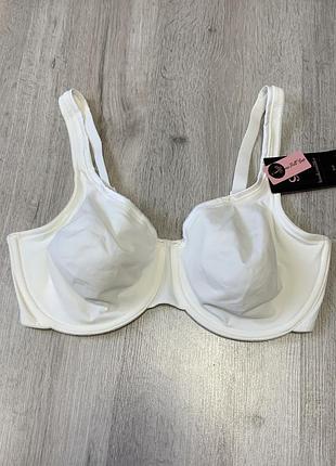 Бюстгальтер від hunkemoller в молочному кольорі розмір 75f (34ddd/f) / 80e (36dd/e)