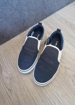 Новые кеды слипоны lacoste 31 размер 19-20 см