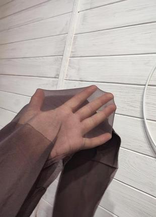 Красивые  колготки 20 ден 5 размер  2 шва сзади