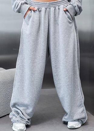 Модные широкие серые спортивные штаны для девочки подростка