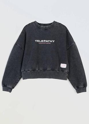 Стильный темно-серый укороченный свитшот для девочки