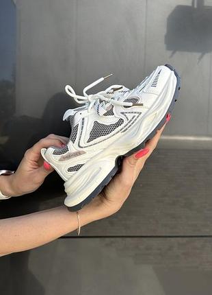 Кроссовки женские, кожаные