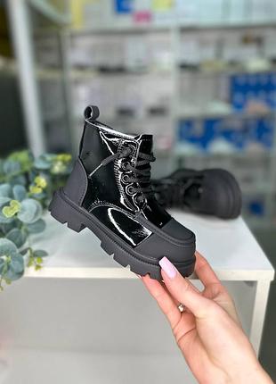 Стильні демісезонні ботінки для дівчинки
