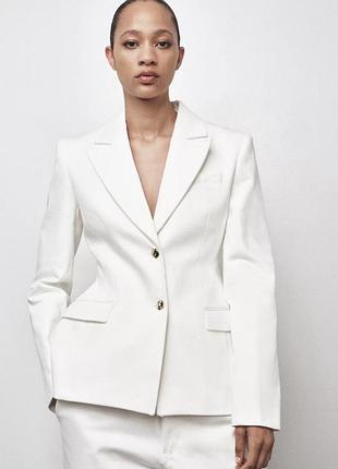 New! мега стильний структурний піджак/блейзер від іспанського бренду zara з лімітованої колекції.