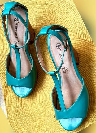Босоножки женские бирюзовые на танкетке t.taccardi