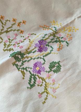 Вінтажна вишита скатертина 85*85см.