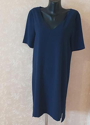 Деловое платье строго