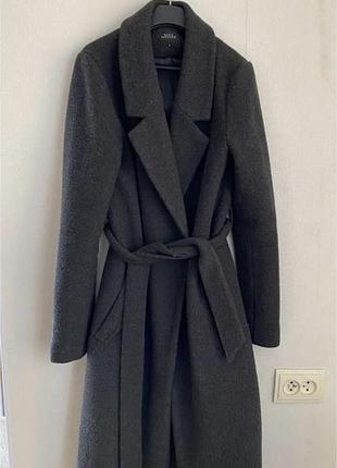 Пальто від house