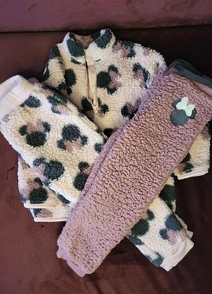 Теплый костюм на девочку