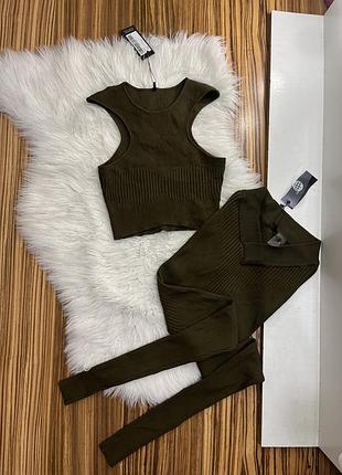 Костюм в рубчик