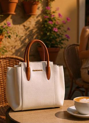 Сумочка жіноча фірми di gregorio італія шкіра біла ручка коричнева