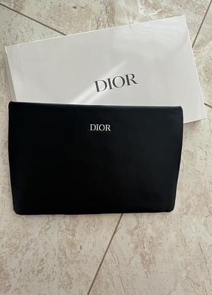 Косметичка діор. нова. в коробці