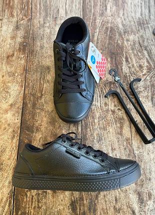 Крокс чоловічі кросівки чорні для працівників crocs men's work hover sneaker black