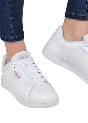 Женские кроссовки adidas