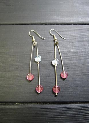 Серьги палочки с розово белыми бусинами