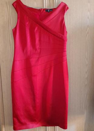 Платье вечернее/коктейльное. состояние новой. размер 44