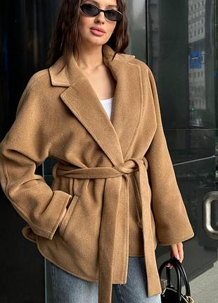 Роскошное люксовое пальто с поясом и воротник стойка, жакет, пиджак, кардиган, с подкладом
