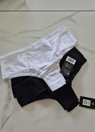 Комлекты трусиков хипстер.