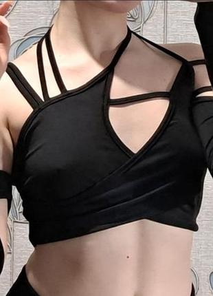 Топ на завязках