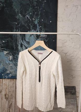 Светр із застібкою