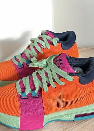 Кросівки nike lebron witness