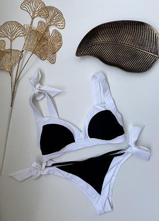 Купальник чорно-білий