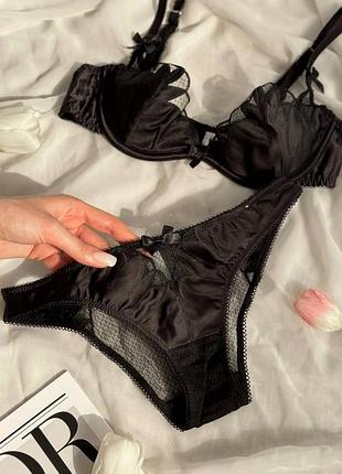 Комплект білизни (бюст + трусики)