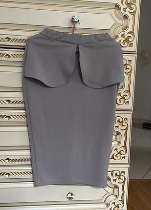 Спідниця-олівець міді з баскою boohoo