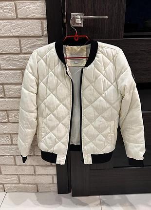 Куртка в ідеальному стані