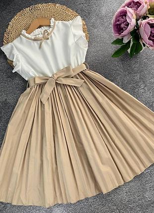 Сукня на дівчинку
