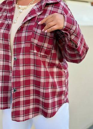 Женская повседневная базовая оверсайз-рубашка в клетку бордовая
