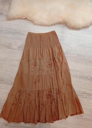 Длинная юбка с вышивкой