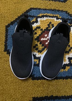 Кросівки мега зручні