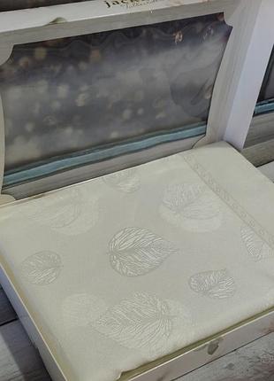 Жаккардовая скатерть 160х220см.водоотталкивающая с пропиткой. турция (5050-1) jacline