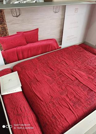 Queen красное покрывало 250х260см., с наволочками. pupilla турция. однотонное, хлопковое. (код 1940)