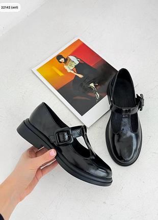 Сліпони мері джейн з перемичкою лакована шкіра